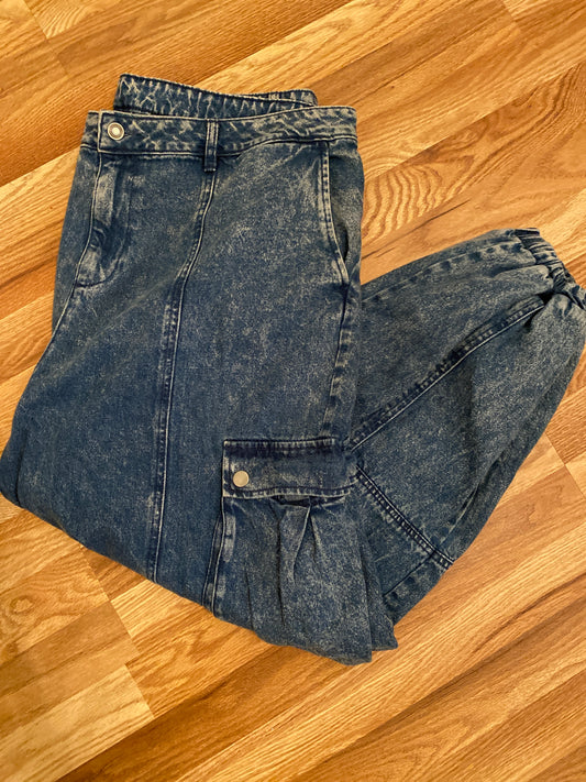 acid washed jeans cargo size 16w/18w